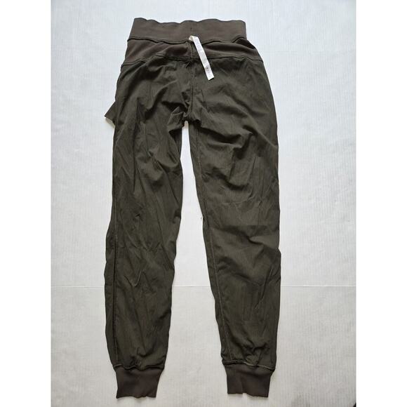 Lululemon Women's‎ Dance Studio Jogger Dark Olive Size 2 Relaxed - Picture 10 of 14